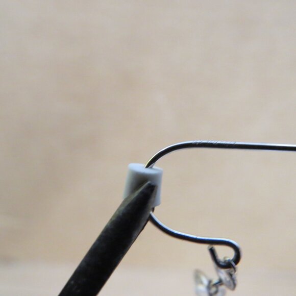 14K White Gold Hoop Dangle Earrings With CZ Gemstones 1.3 g Weight - Picture 5 of 9